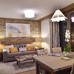 Avec Parking Et Animaux Admis, Proche Pistes - Fr-1-562-52 Apartment *